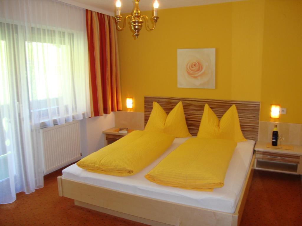Haus Sonnschein Bed & Breakfast Solden Room photo